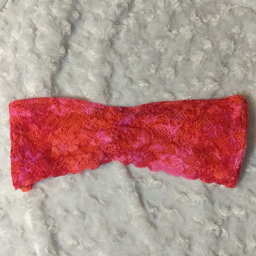 NWOT Tarea by Rue21 lace bandeau size S